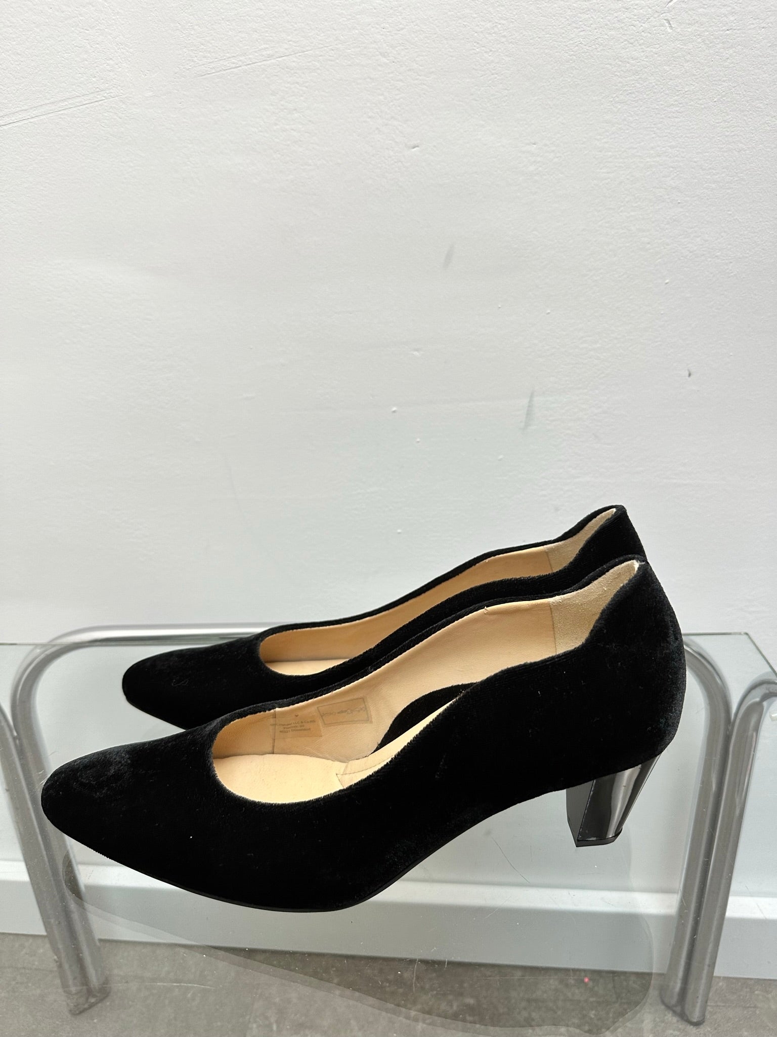 Zwarte fluwelen pumps Via Milano maat 6,5