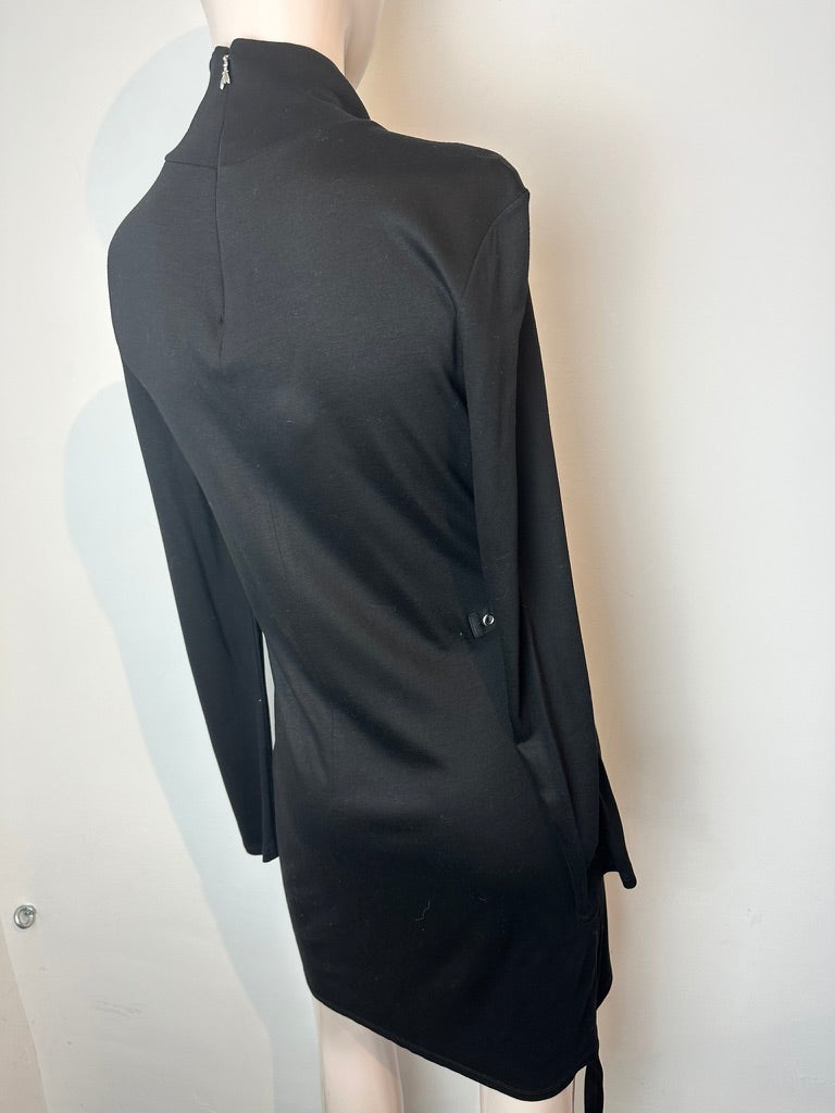 PATRIZIA PEPE - Jurk - zwart, hoge col, knoopdetail - S