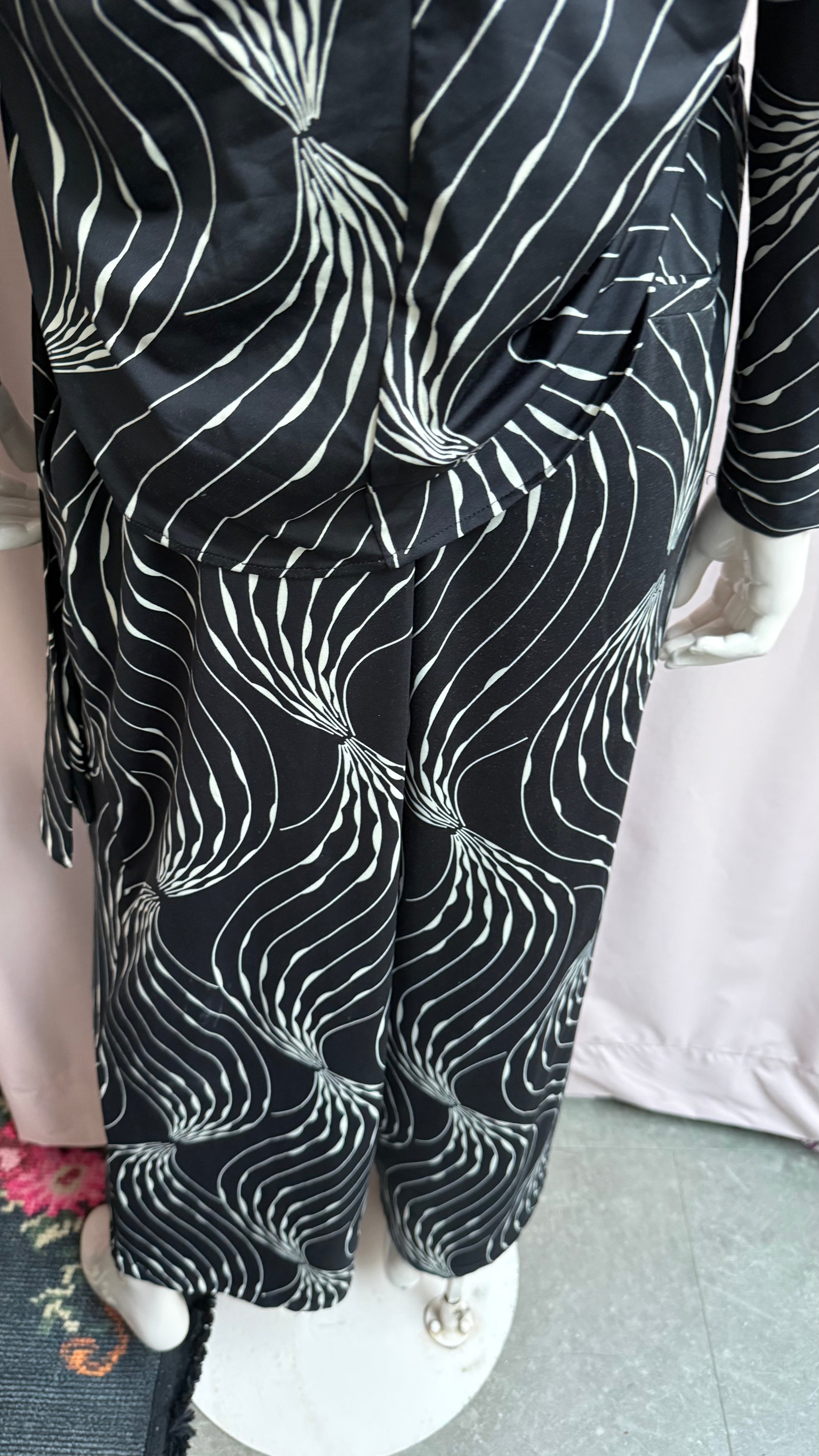 K-design Jumpsuit maat M Zwart en beige
