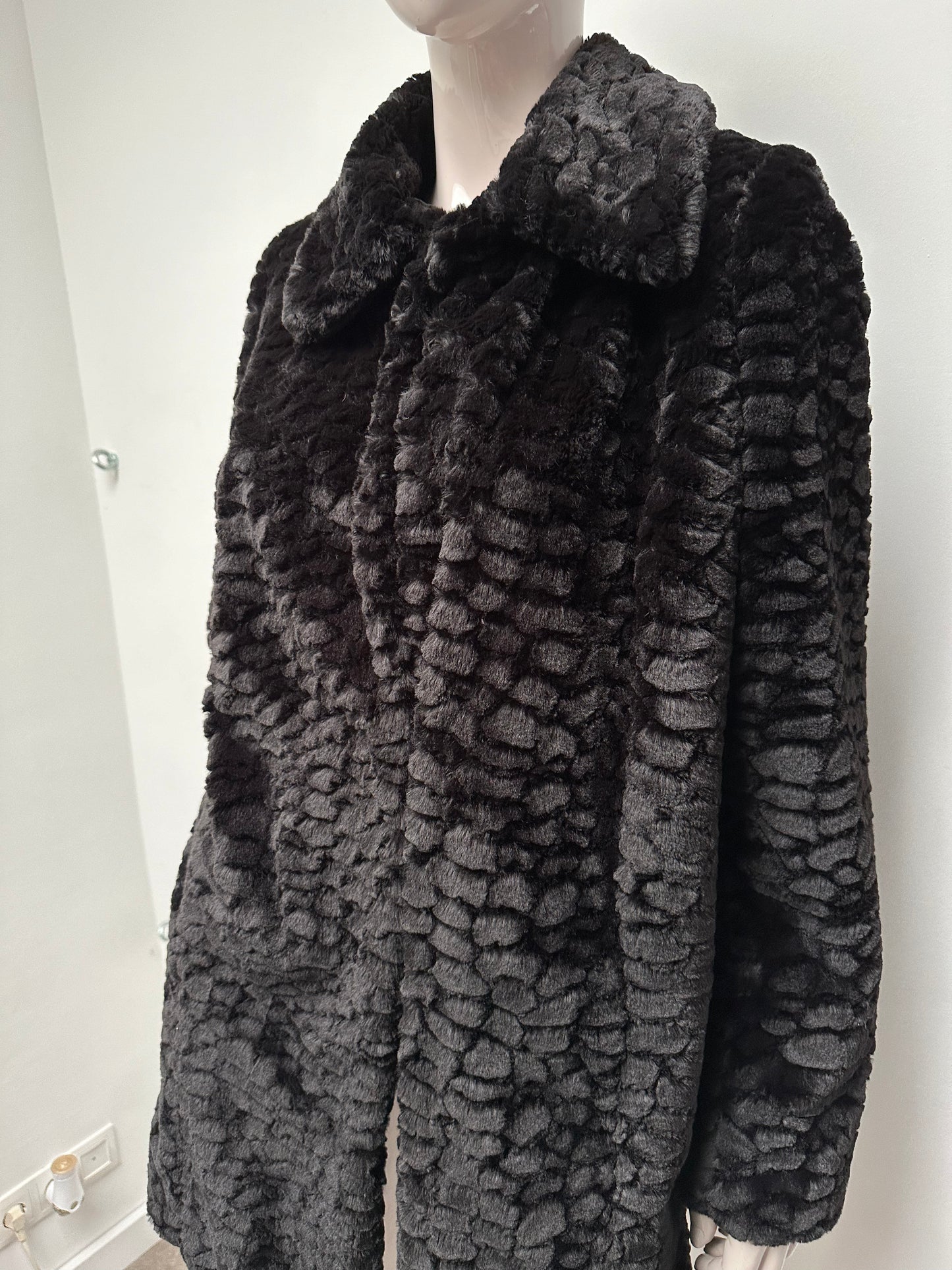 Tramontana zwarte fake fur jas maat XL