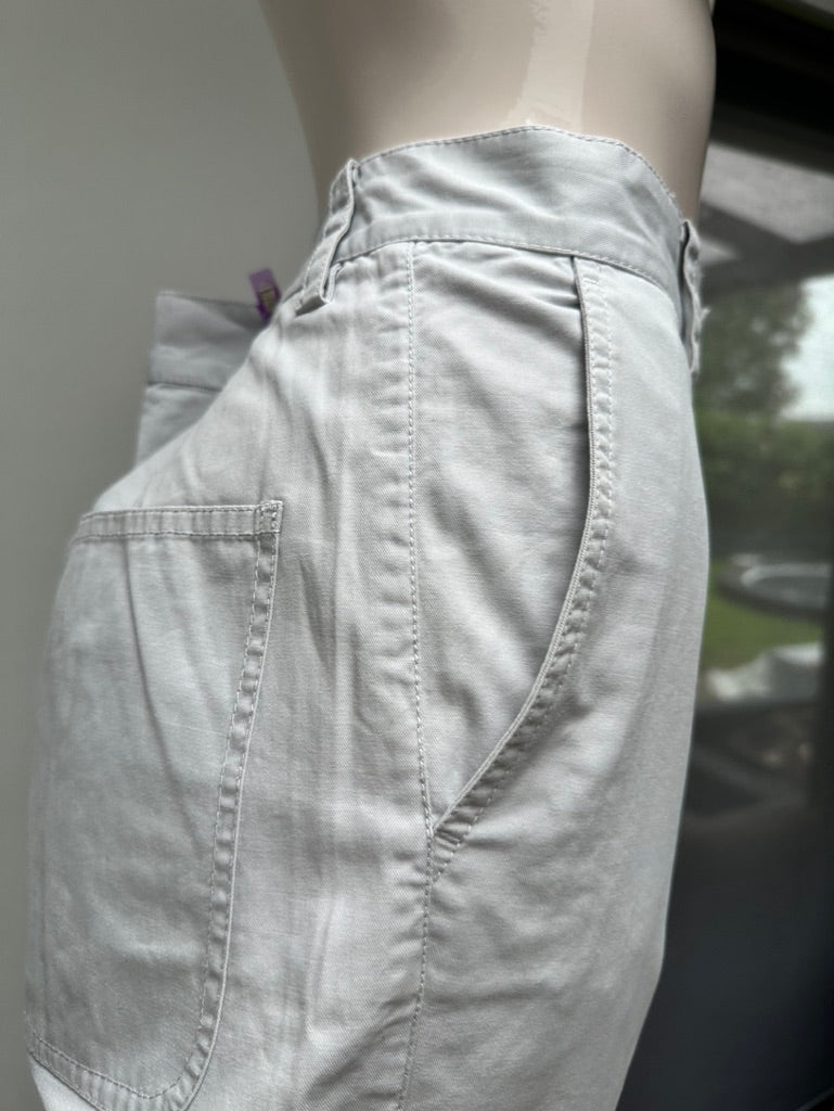 COS lichtgrijze chino broek maat 34