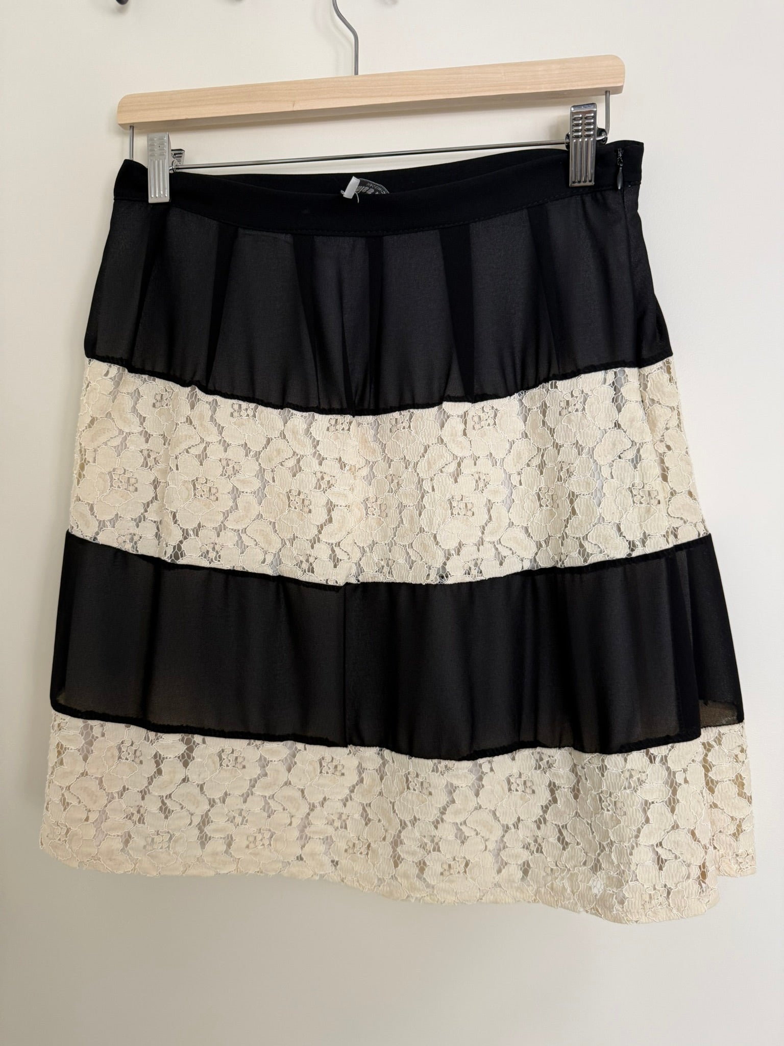 Miss Miss - Rok - zwart/crème, kanten banen - M