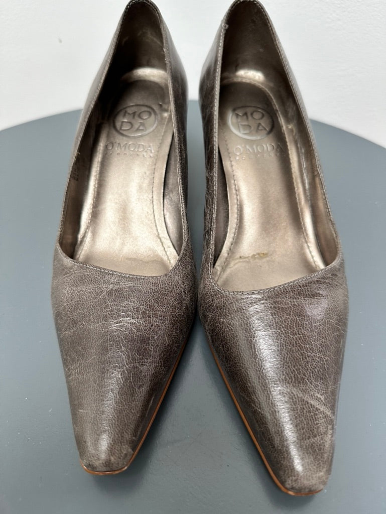 Omoda grijze pumps maat 36