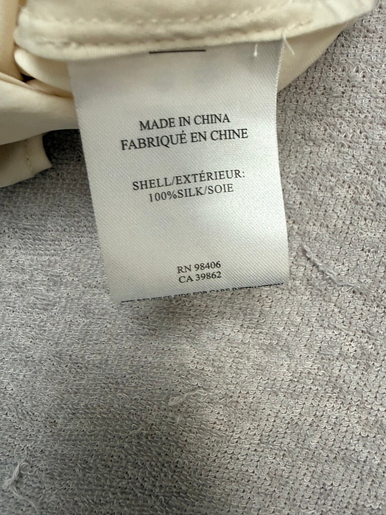 Theory 100% Zijden Mouwloze Blouse Crème – Luxe Silk Shirt met High-Low Zoom – Maat P