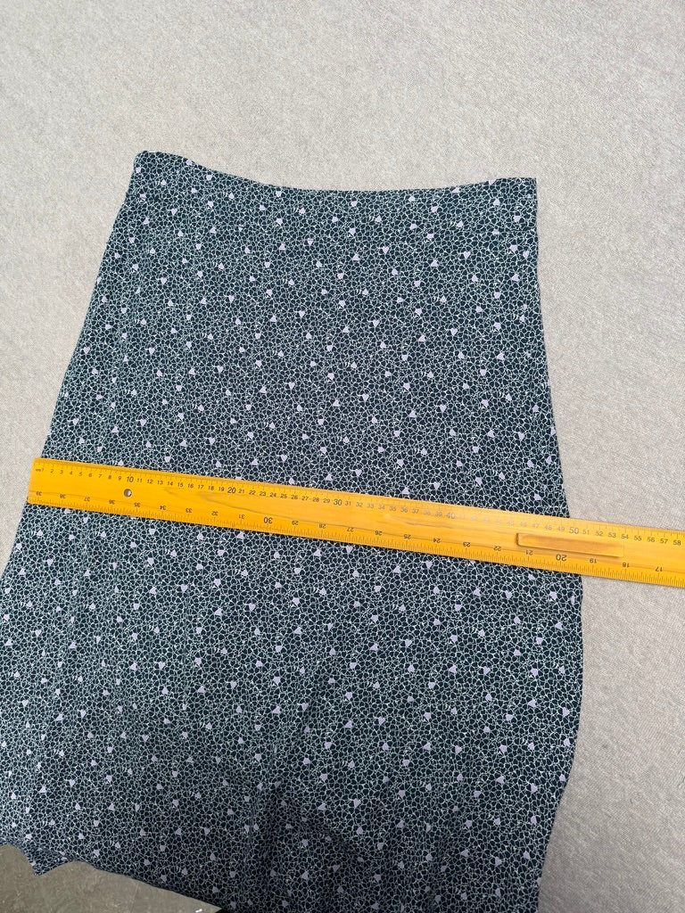 Grace & Mila - Rok - zwart-wit bloemenpatroon, asymmetrische knopenrij, midi-lengte - M