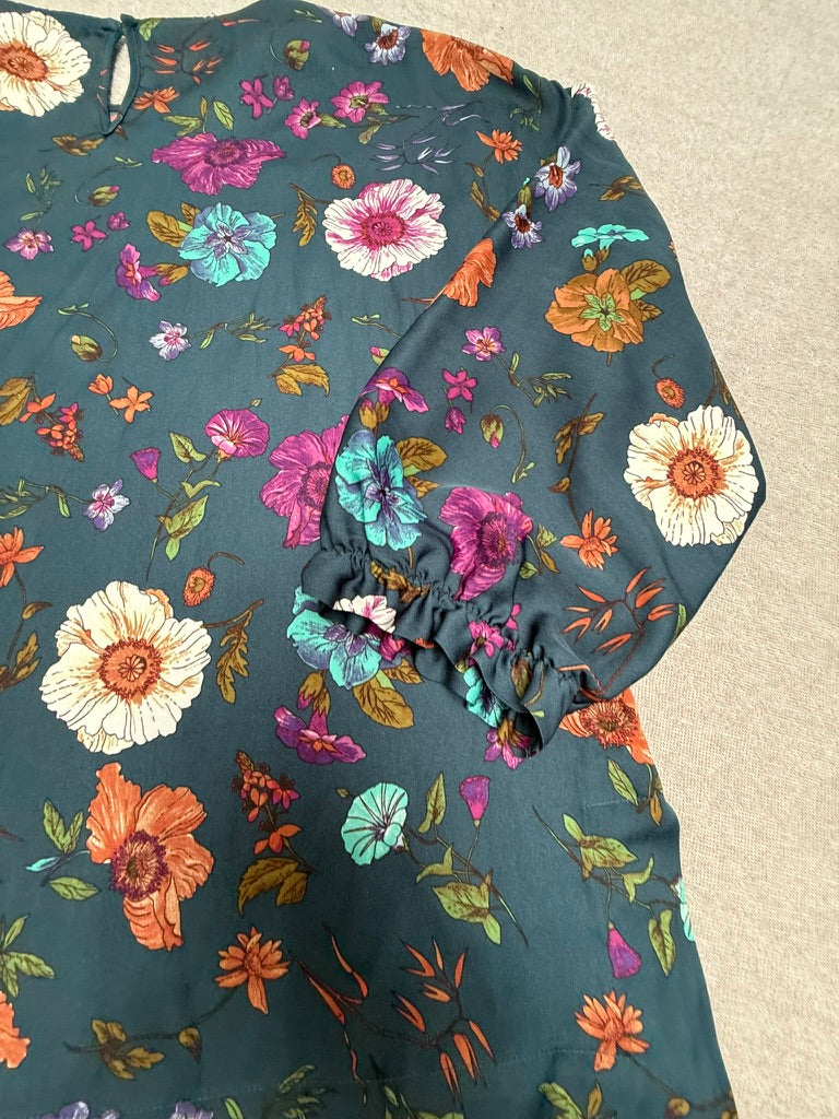 Essentiel Antwerp bloemenblouse maat 40 – soepelvallende top met kleurrijke floral print