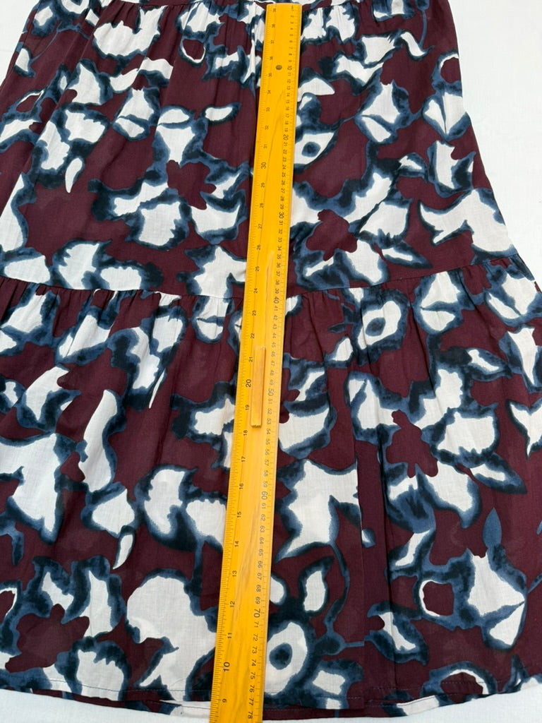 Jurk met abstracte print in bordeaux/blauw/wit – Meisje met de Parels
