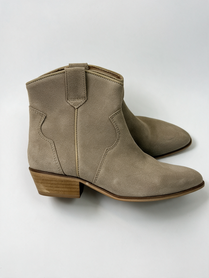 DWARS - Enkellaarsjes - beige, suède look, lage houten hak - maat 39