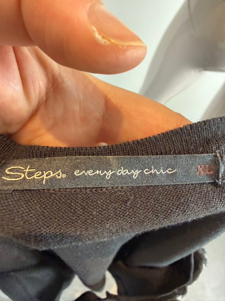 Steps - Vest - zwart, bolero model, bloemapplicatie op schouder - XL