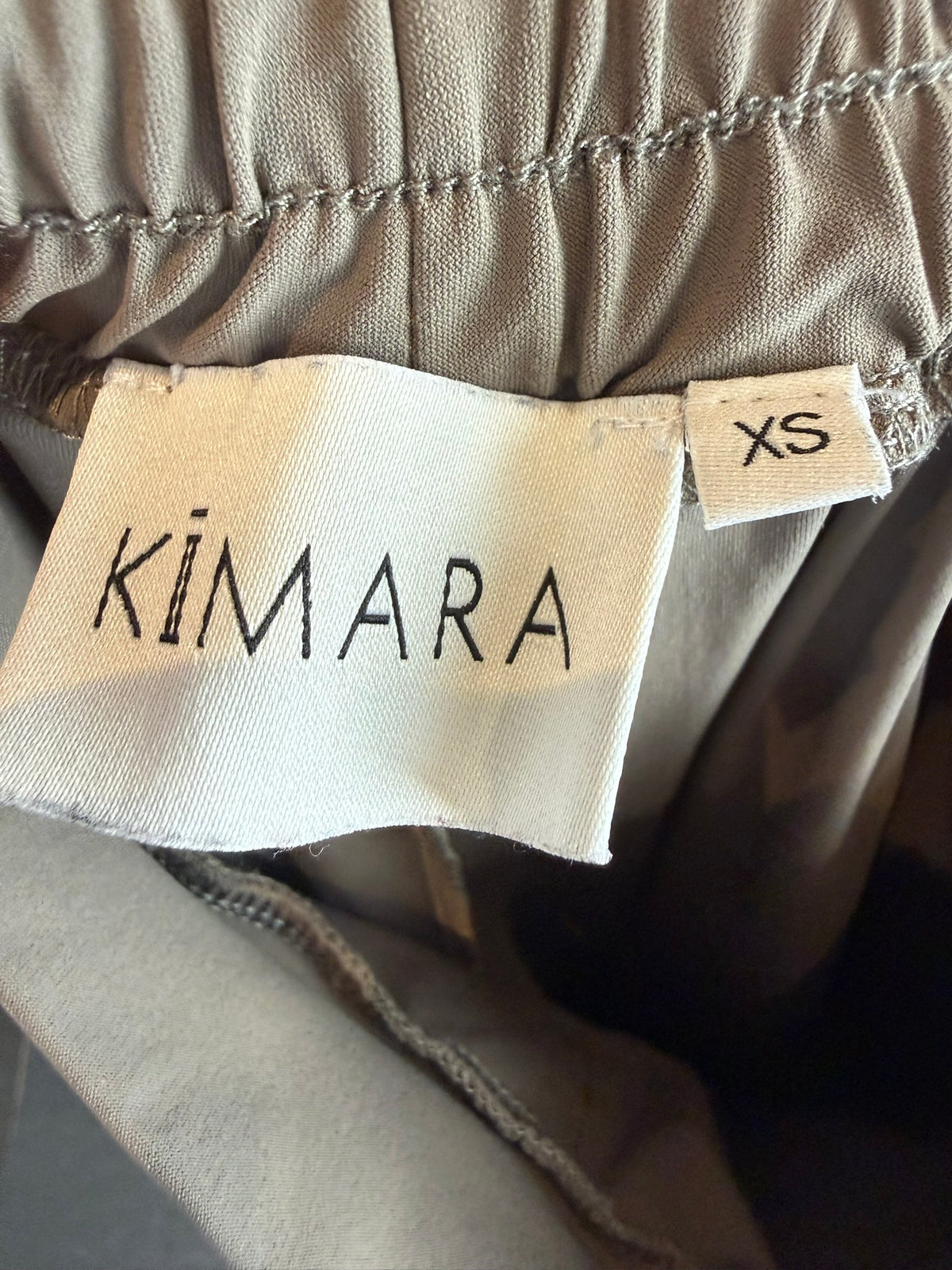 KIMARA - Broek - taupe, elastische tailleband, cargozakken met klep - XS