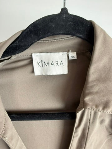 KIMARA - Blouse - taupe, goudkleurige knopen, subtiele glans - XS
