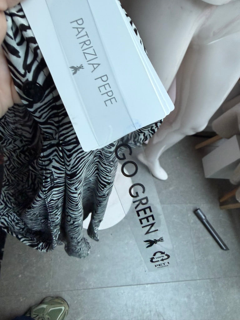 Patrizia Pepe - Jurk - zwart-wit zebraprint, klassieke kraag, knoopsluiting - M