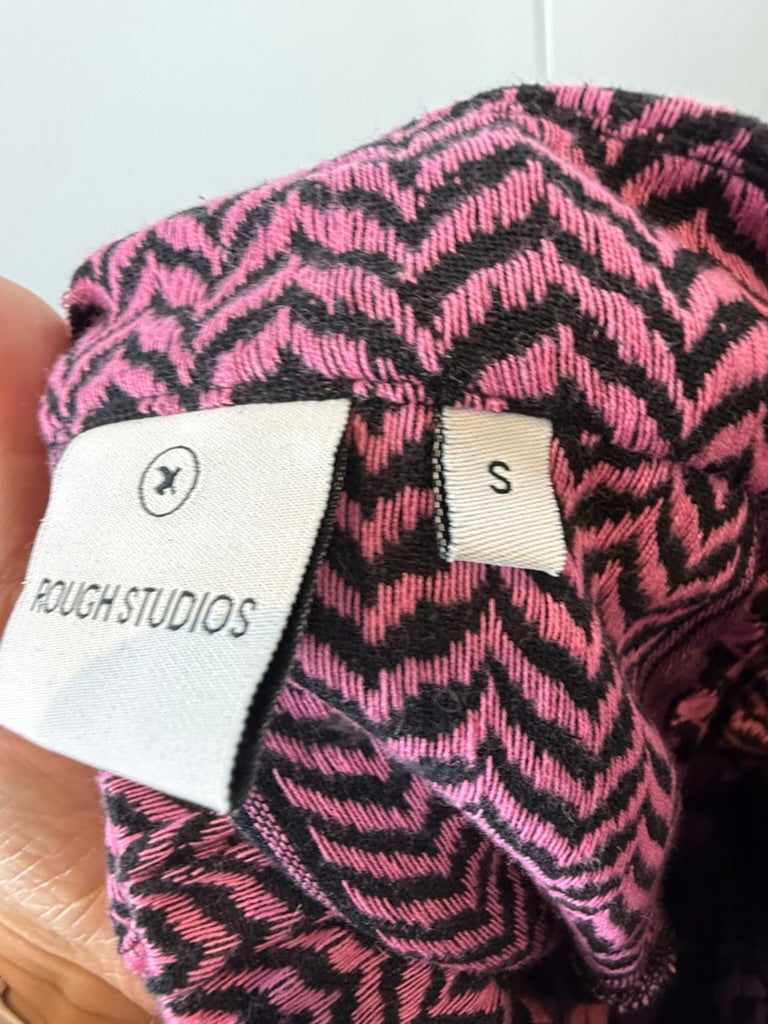 ROUGH STUDIOS - Broek - roze en zwart, grafische print, elastische tailleband - S