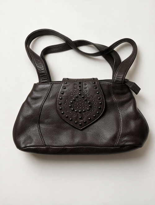 Borella - Handtas - bruin leer, klep met studs, twee schouderbanden