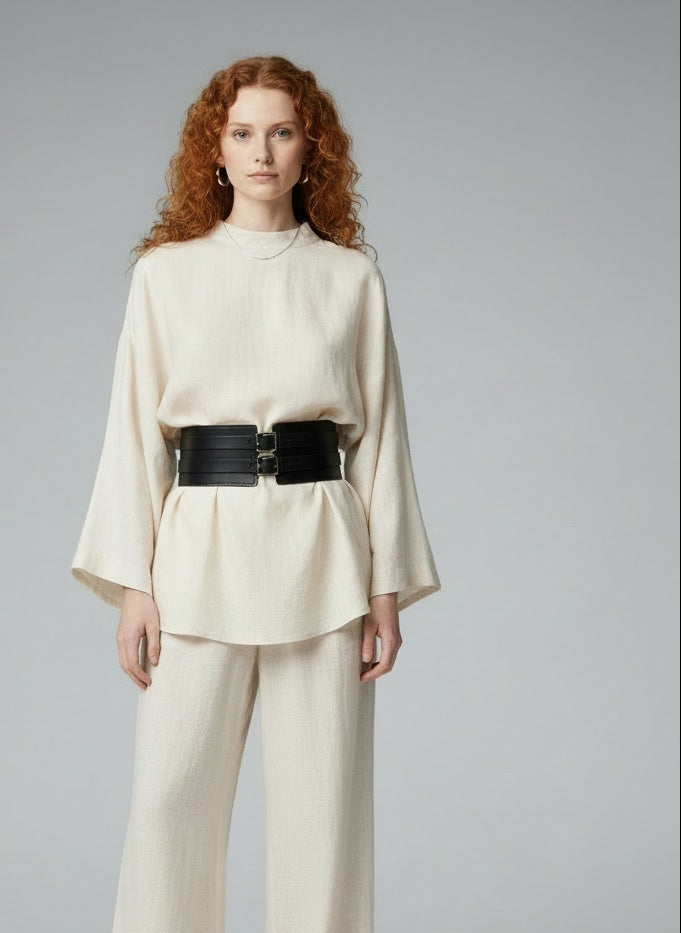 Full body view of the model wearing PURDEY riem maat 85 cm Zwart