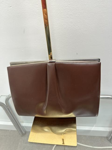 Bruine vintage avondtas met gouden accenten