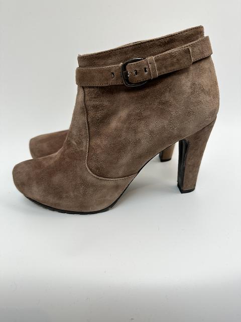 Begetti Suede enkellaarsjes Maat 40